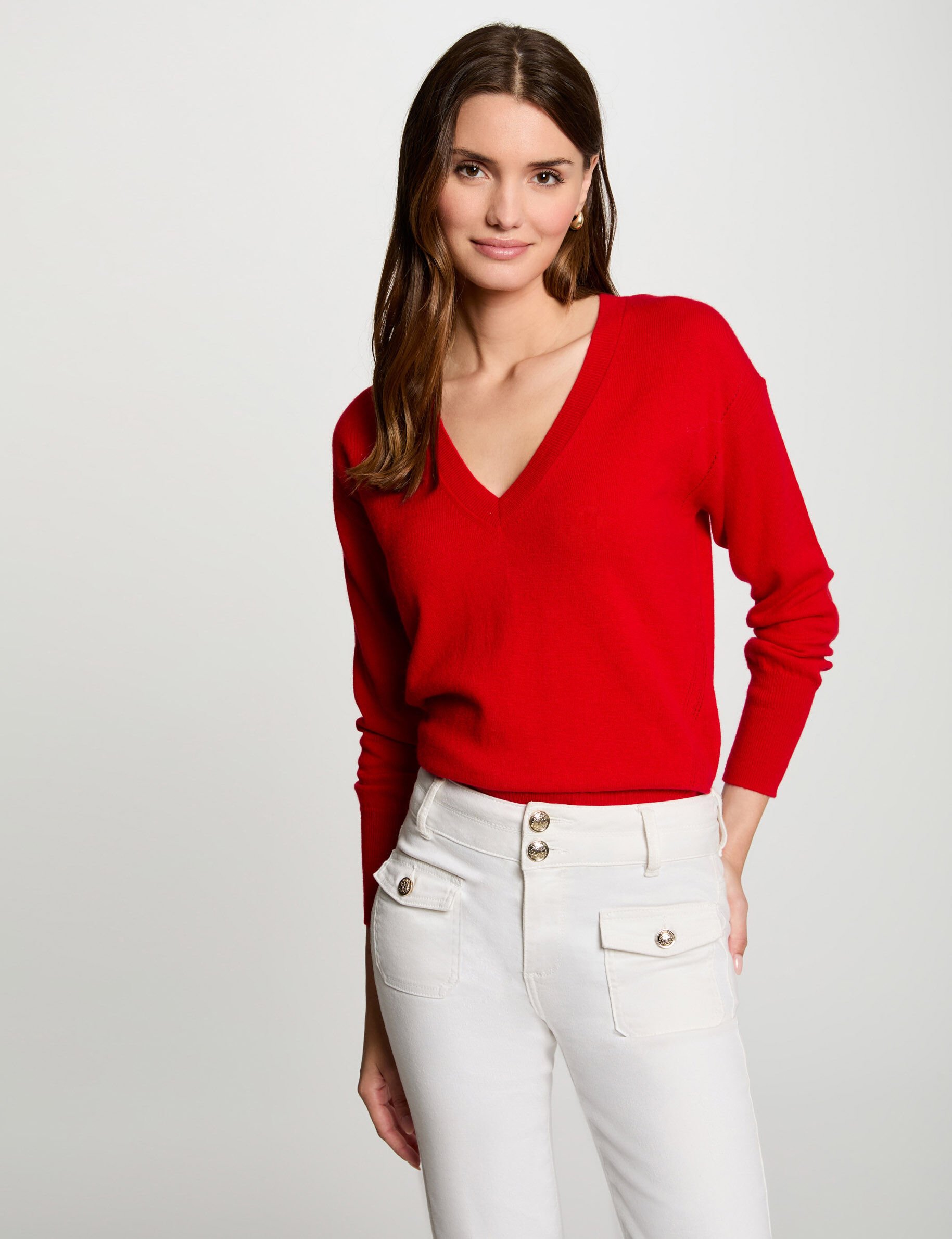 Pull col en V manches longues rouge femme