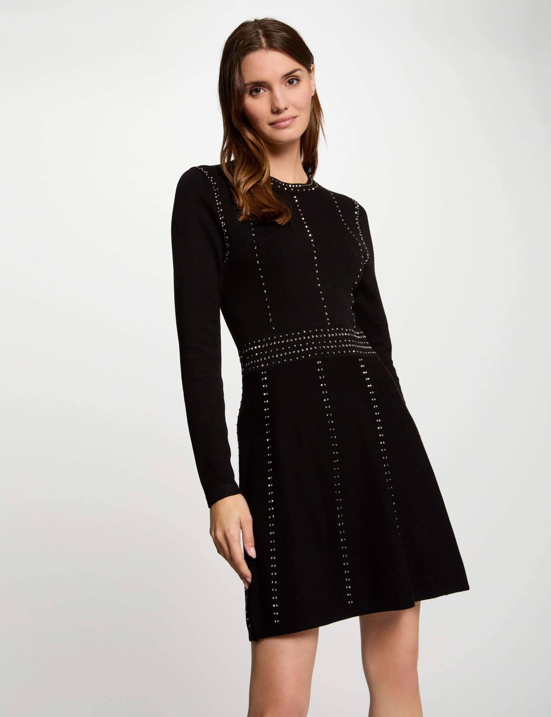 Robe tricot courte ajustée noir femme